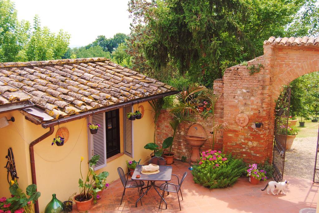 Il Colombaio, Siena -Appartamenti E Camere- Isola d'Arbia Dış mekan fotoğraf